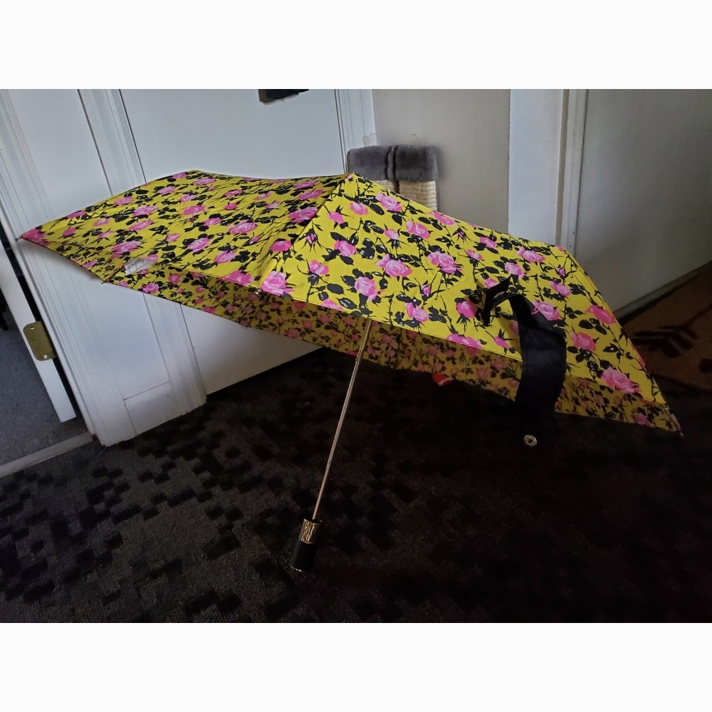 Cute Betsey Johnson fashion Yellow and Pink Floral Umbrella